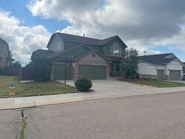 Building Photo - 8021 Lodi Ln
