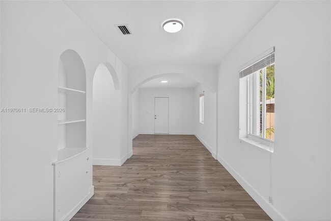 Building Photo - 1801 SW 5th St