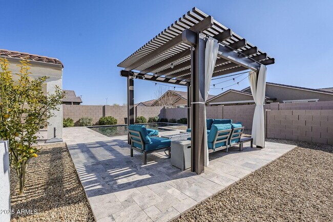 Building Photo - 9935 E Thornbush Ave