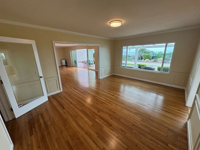 Building Photo - Hillside Ventura Home- Gorgeous Ocean View!!