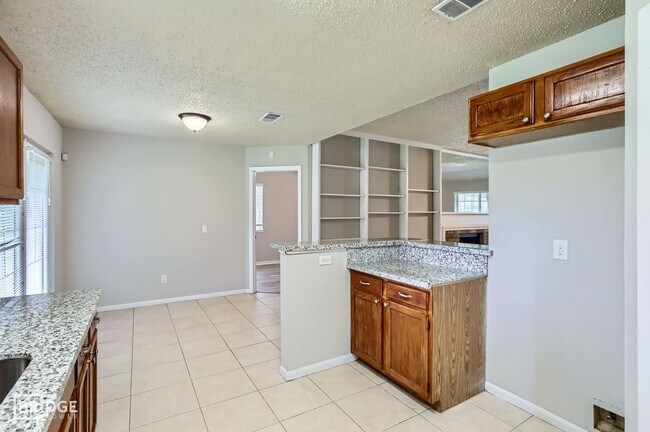 Building Photo - 11910 Yearling Dr