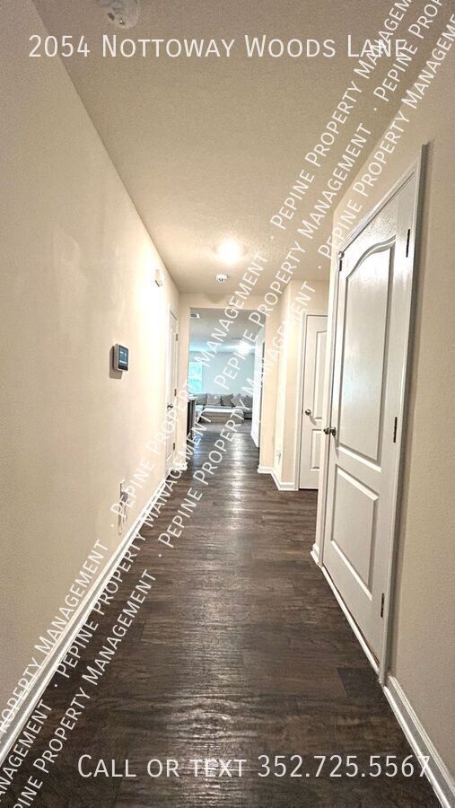 Building Photo - 2054 Nottoway Woods Ln