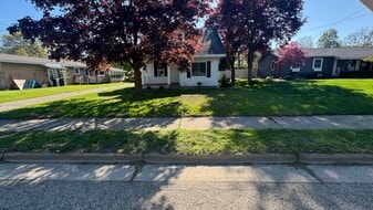 Building Photo - 3220 Wayburn Ave SW