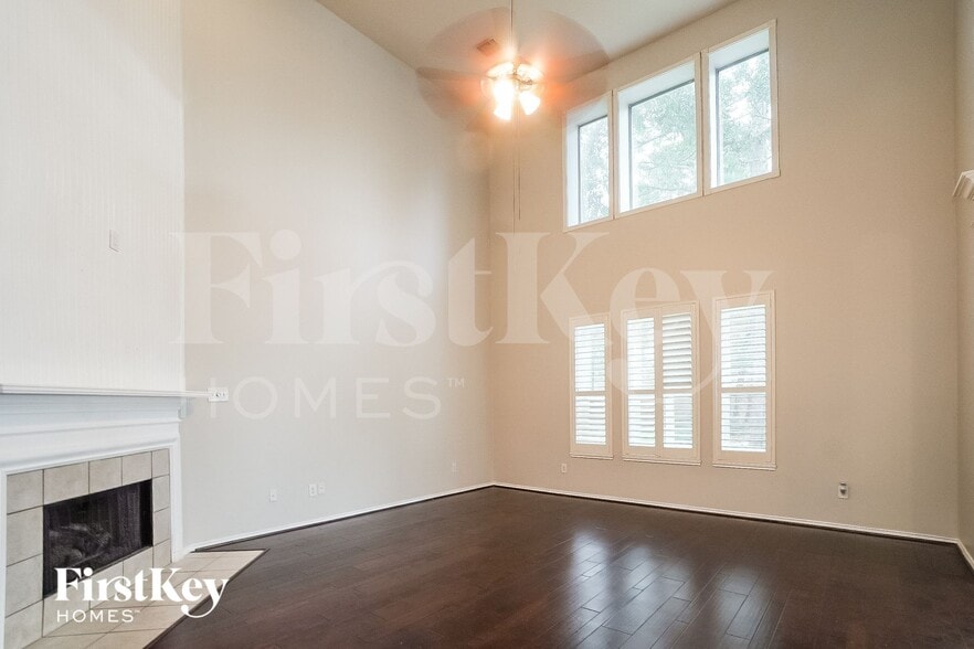 Building Photo - 11511 Maple Falls Dr