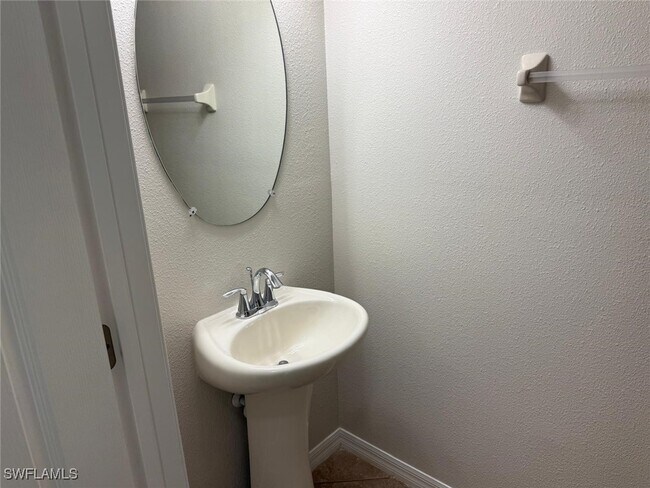 Building Photo - 4252 Fennwood Ct