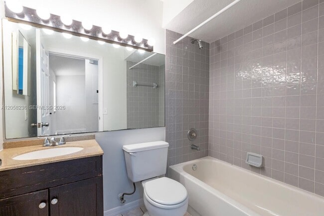 Building Photo - 20700 SW 81st Ave