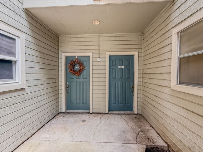 Building Photo - 2450 Wickersham Ln