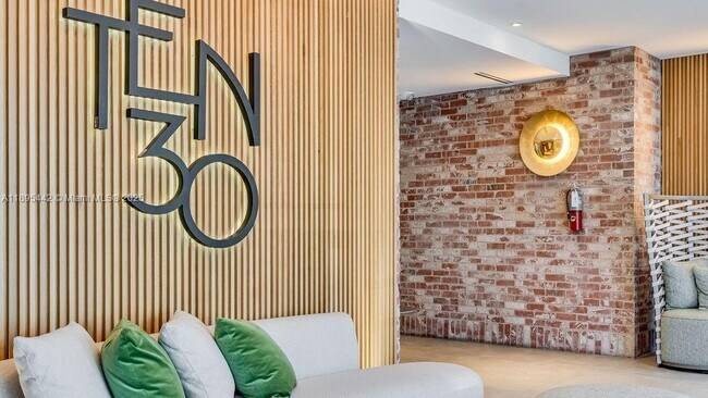 Building Photo - 1030 15th St