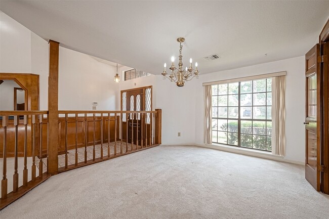 Building Photo - 14818 La Rana Dr