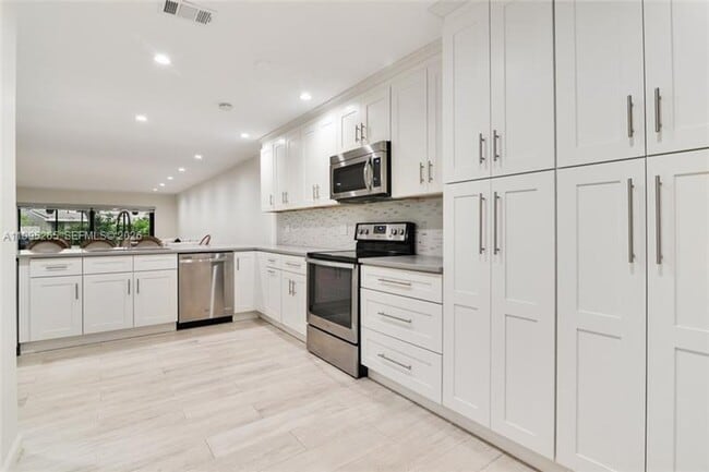 Building Photo - 307 Bonnie Brae Way