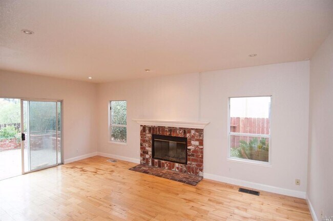 Building Photo - 3177 Sonoma Valley Dr