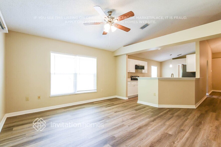 Building Photo - 3277 Bellingham Dr