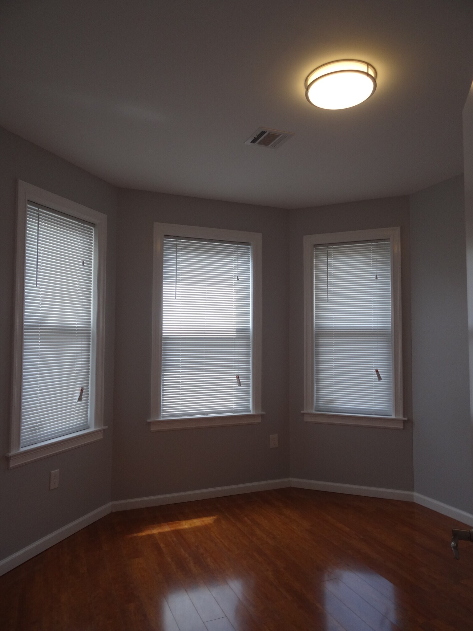 Building Photo - 44 Charles St