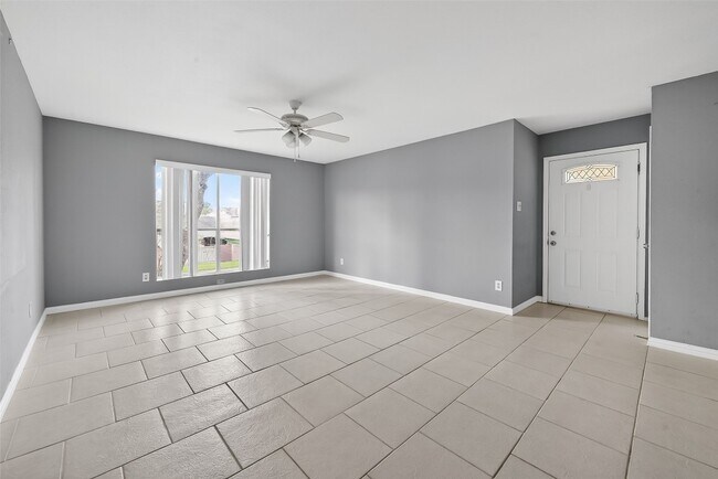 Building Photo - 14555 Wunderlich Dr