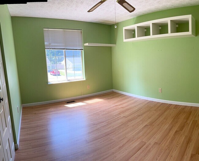 Building Photo - 6775 Windfaire Dr
