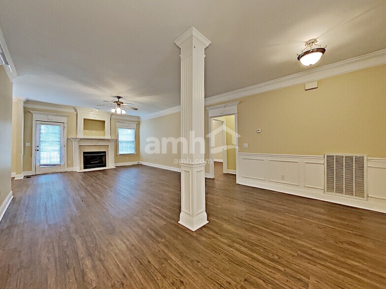 Building Photo - 636 Osborne Ln