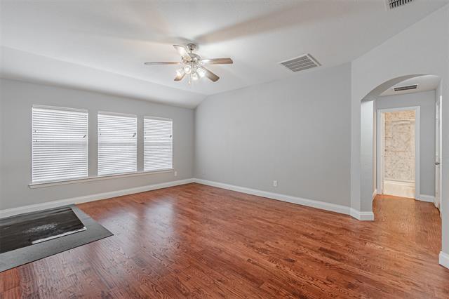 Building Photo - 2022 Highland Dr