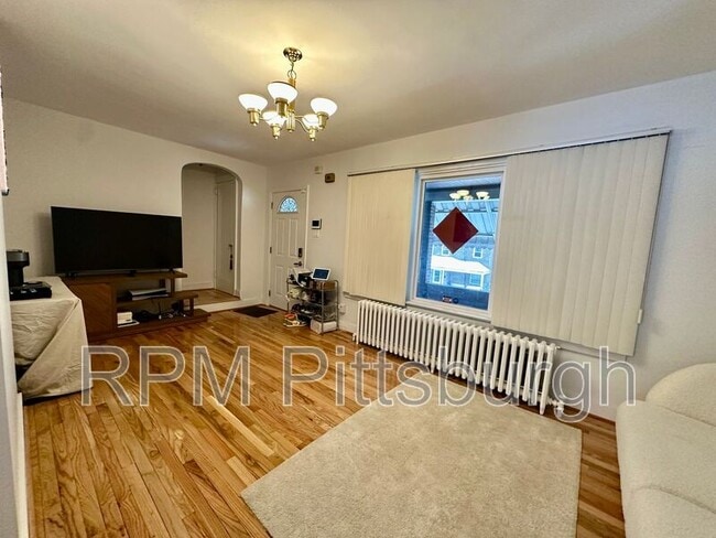 Building Photo - 6526 Rosemoor St