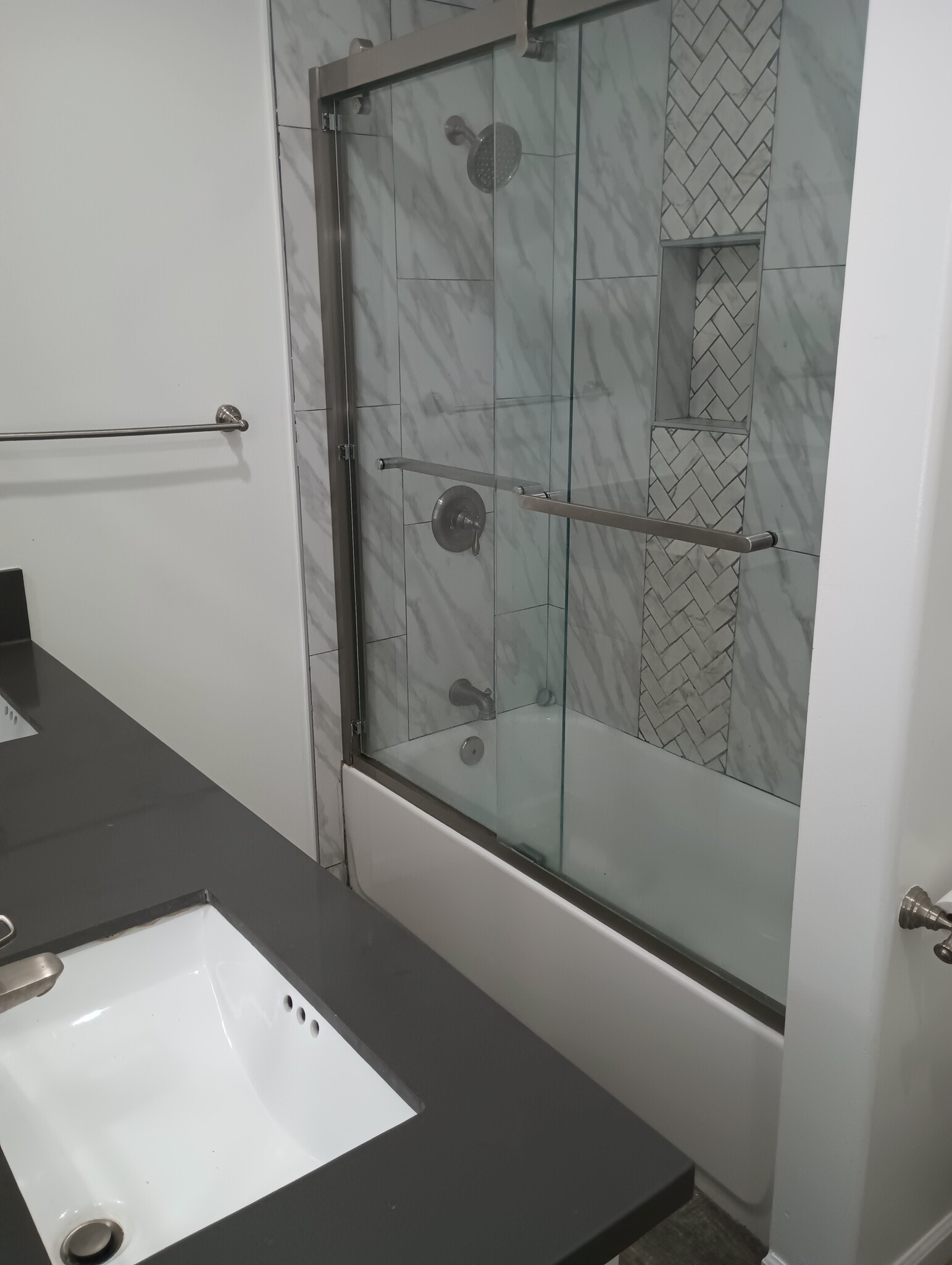 Building Photo - 25519 Belle Porte Ave