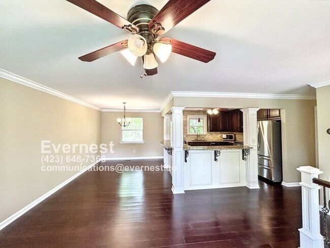 Building Photo - 3-Bedroom, 2-Bathroom Home with Basement a...