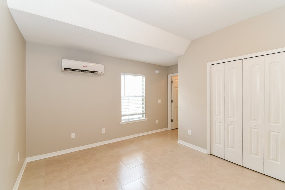 Building Photo - 8895 Chambore Dr