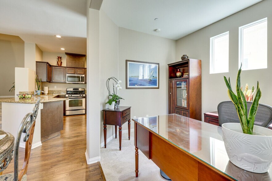 Building Photo - 5086 Cascade Way