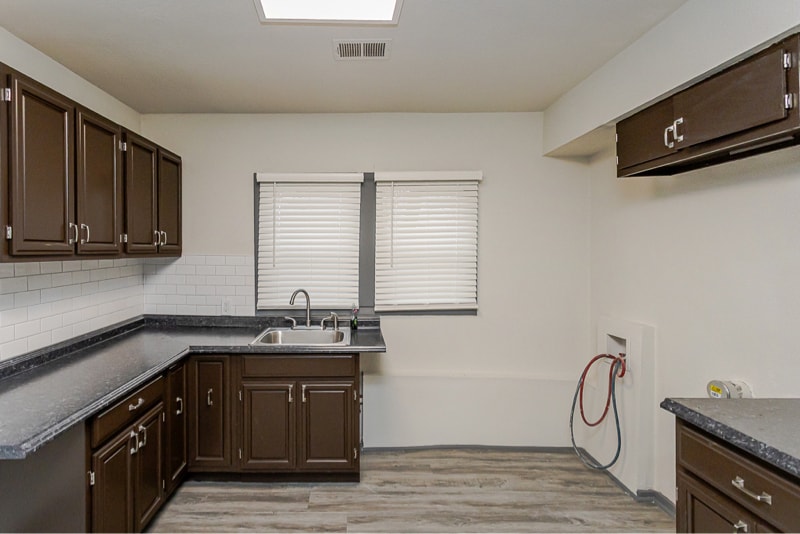 Building Photo - 423 Langdon St