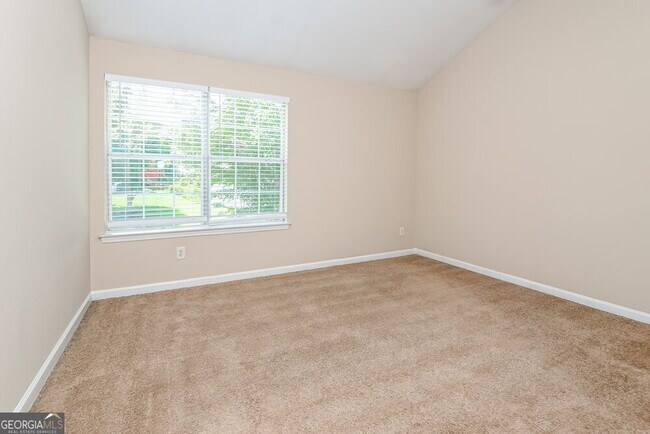 Building Photo - 347 Hidden Creek Ln