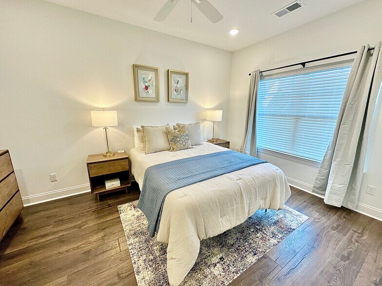 Building Photo - 605 Meadow Crest Cir