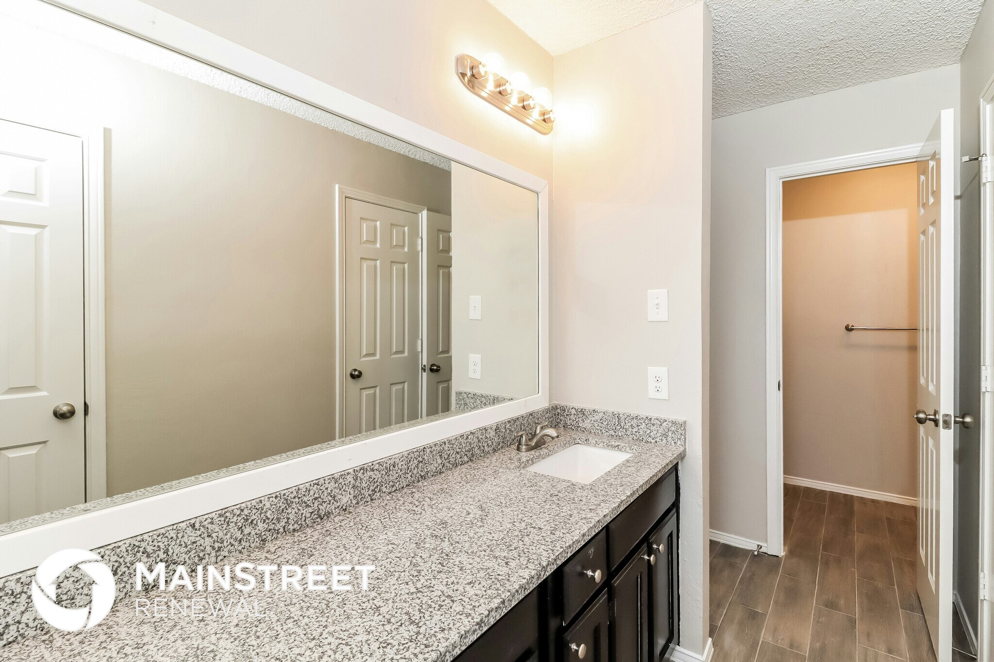 Building Photo - 4104 Firethorn Dr