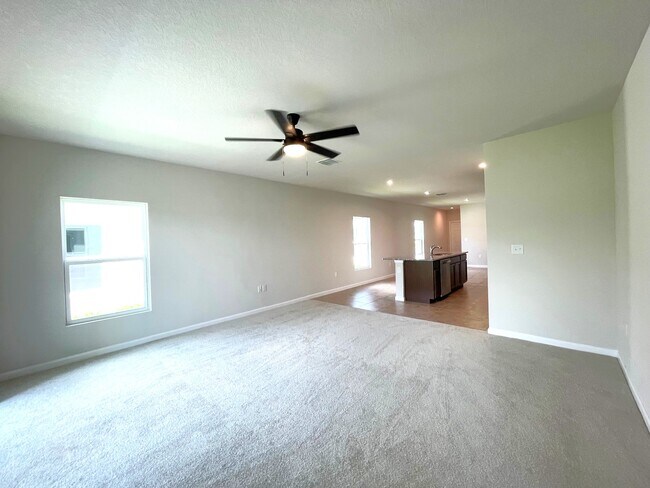 Building Photo - 5447 Maddie Dr
