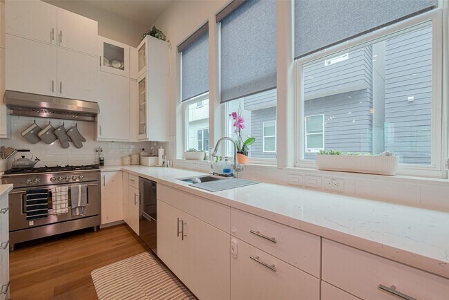 Building Photo - 2608 Rusk St