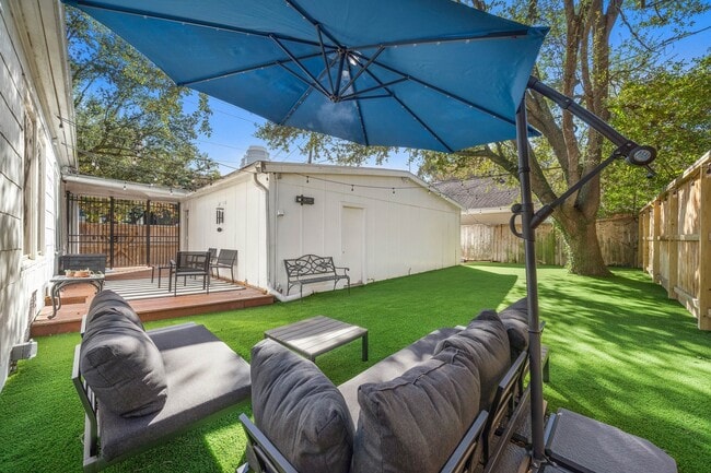 Building Photo - 2003 Dryden Rd