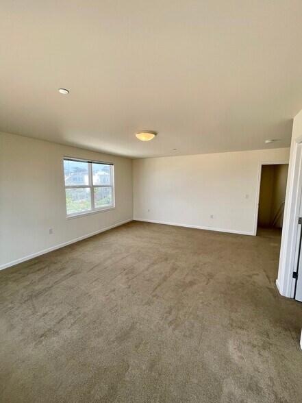 Building Photo - 1798 39th Ave