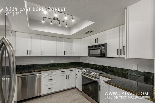 Building Photo - 6034 E Egret St