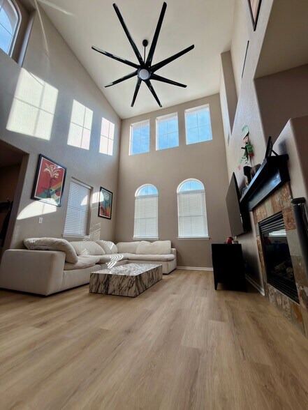 Building Photo - 3291 Cascina Cir