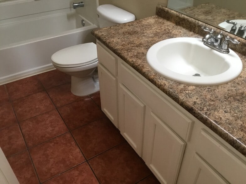 Building Photo - 2044 Coba Rd SE