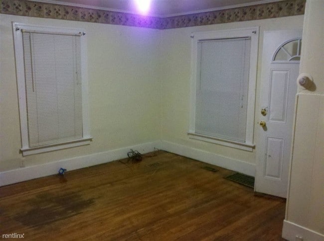 Building Photo - 1 br, 1 bath Apartment - 254 Baldwin Ave 2