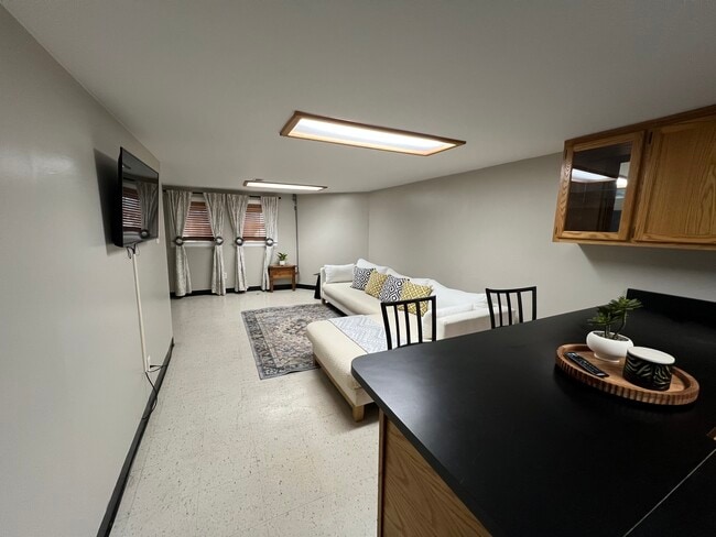 Building Photo - 4818 N Moody Ave