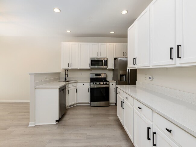 Building Photo - 311 Abington Woods Dr