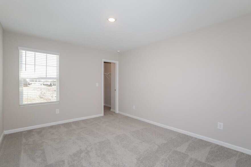 Building Photo - 536 Knightsbridge Ln