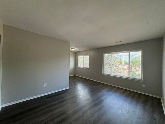 Building Photo - 4245 Quarry Rd