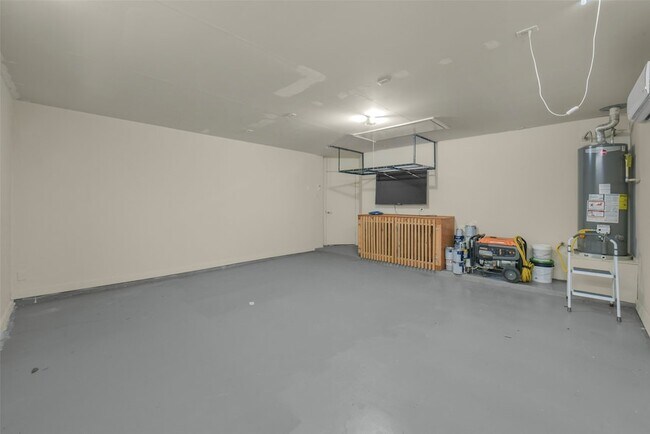 Building Photo - 14606 Vaughnville Dr