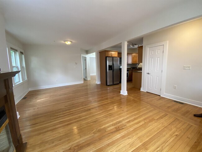 Building Photo - 8 Silvey Pl