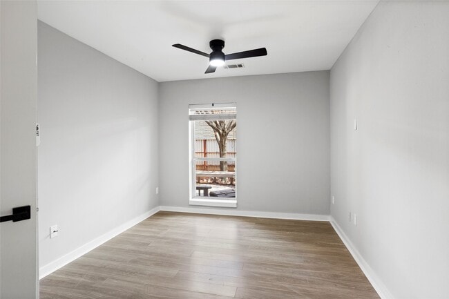 Building Photo - 6933 Yellowstone Way Dr