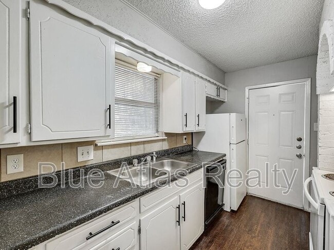 Building Photo - 1908 Nolen Ct