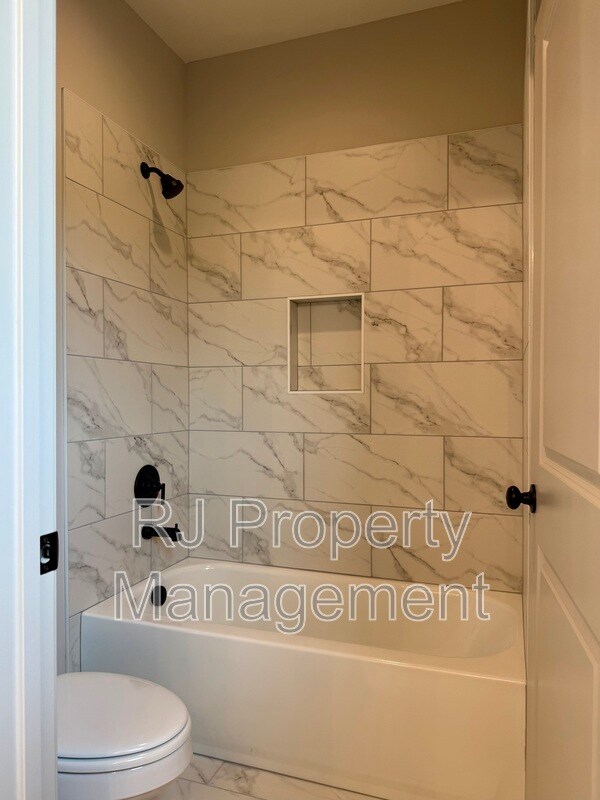 Building Photo - 924 Aldwick Dr