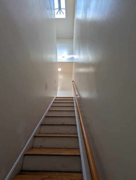 Skylight and private entrance - 755 Essex St