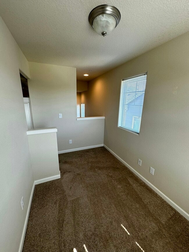 Building Photo - 13250 SW Aubergine Ter