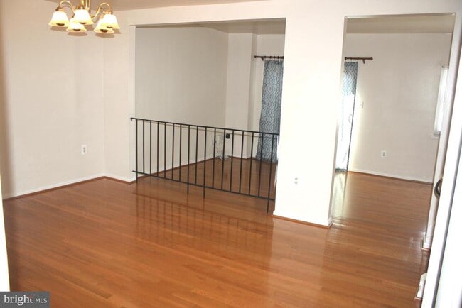 Building Photo - 7438 Ardglass Dr